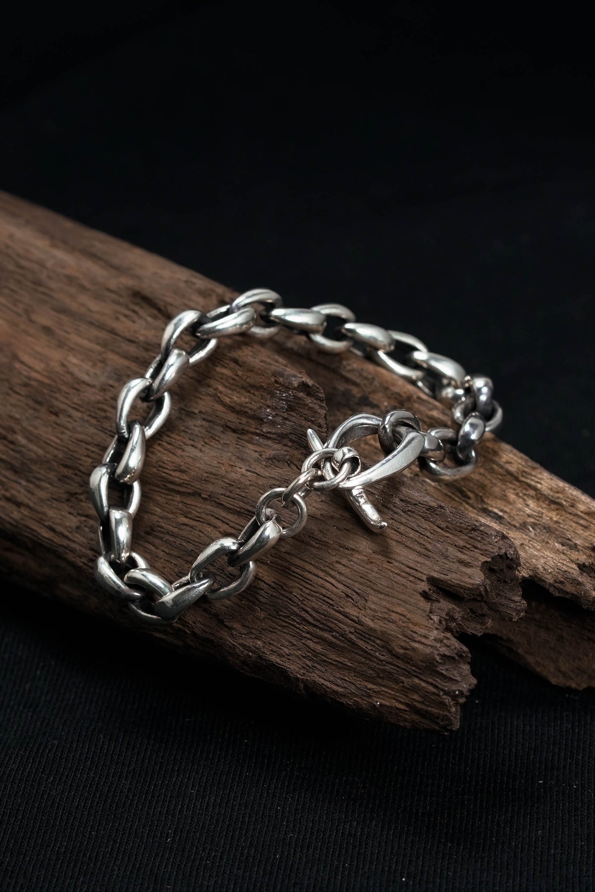 Retro Silver Clasp Buckle Chain Bracelet
